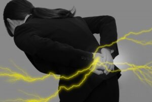 坐骨神経痛で整体か整骨院どっちが正解？徹底比較